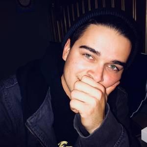 Meet your Posher, Cameron